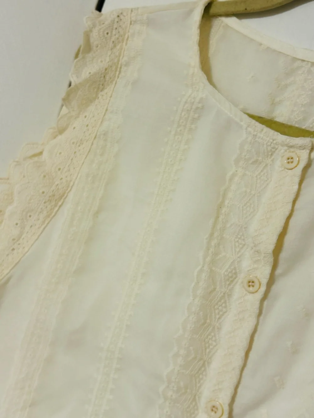 SHEIN Cream Lace-Trim Button Front Blouse - Picture 5 of 6